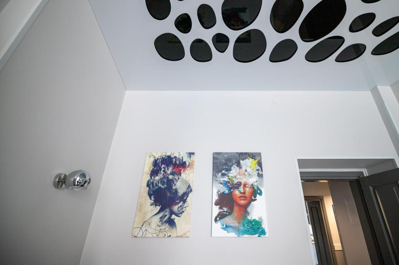 Levia Apartment-With 2 Bedrooms In The Old Town Lviv Buitenkant foto
