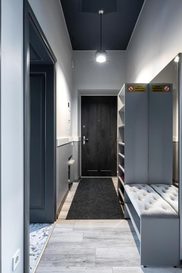 Levia Apartment-With 2 Bedrooms In The Old Town Lviv Buitenkant foto